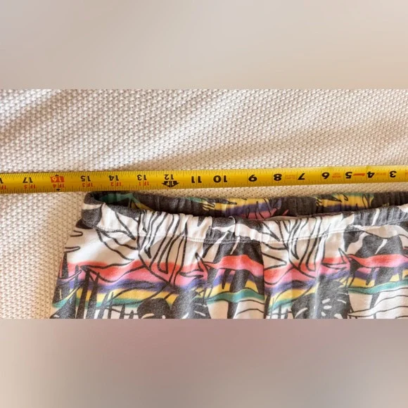 WILDFOX Colorful Black & White Tropical Joggers Sweatpants - Picture 9 of 10